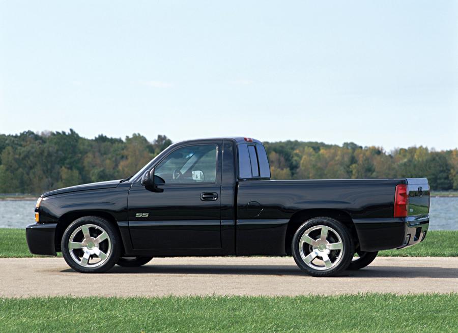  Chevrolet Silverado SS 2004 года  (фото 36 из 38)